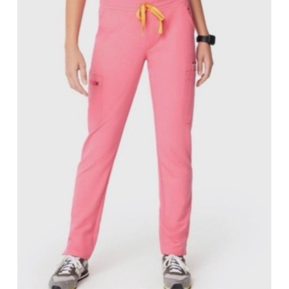 FIGS Women's Yola Skinny Straight Leg Coral Scrub Pants Size Small